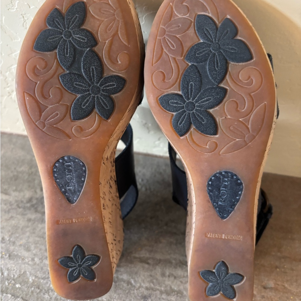 Bórn black leather platform sandals - Picture 6 of 10